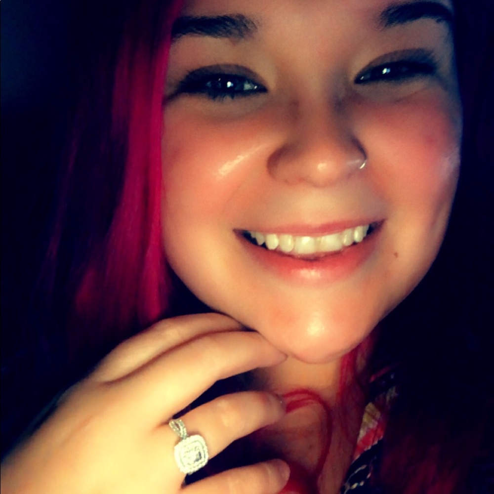 Meet your Posher, Whitney